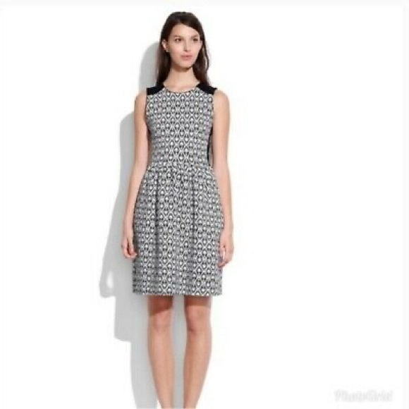 Madewell Dresses & Skirts - Madewell Diamond Jacquard Flare Dress